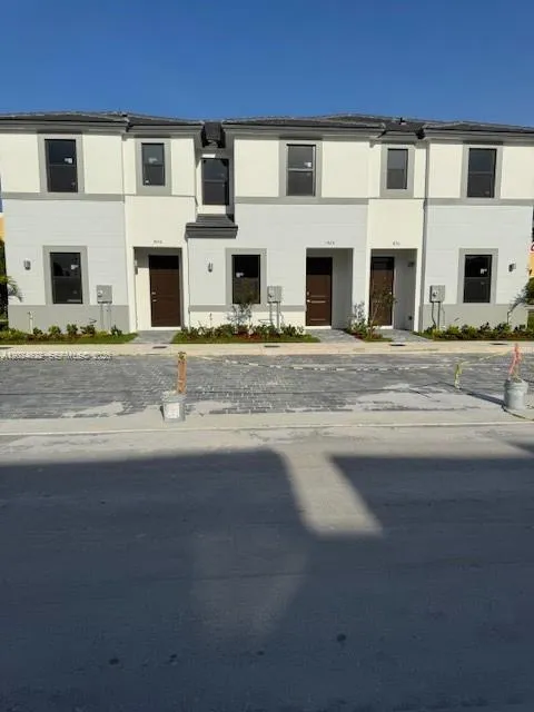View details of listing 122 NW 10th Terrace 122 C, Florida City, FL 33034 Florida City with MLS#