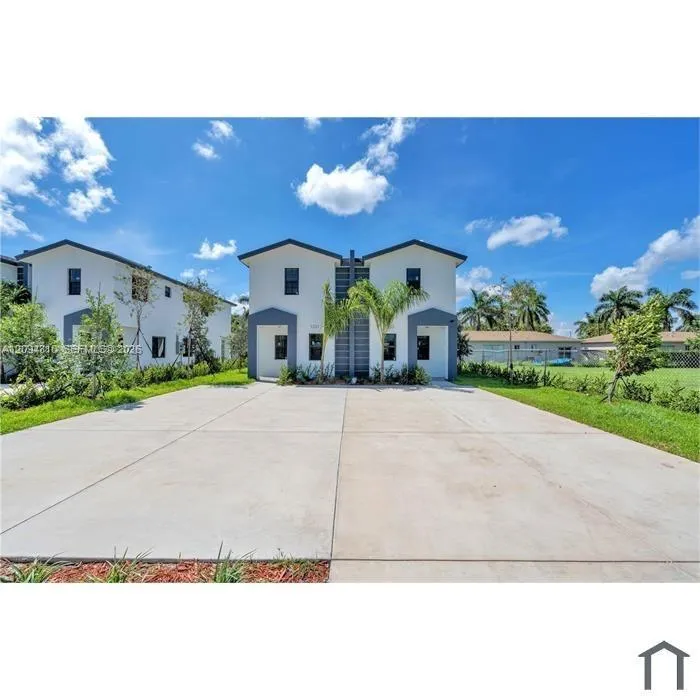 View details of listing 1231-1233 NW 9 Avenue, Florida City, FL 33034 Florida City with MLS#