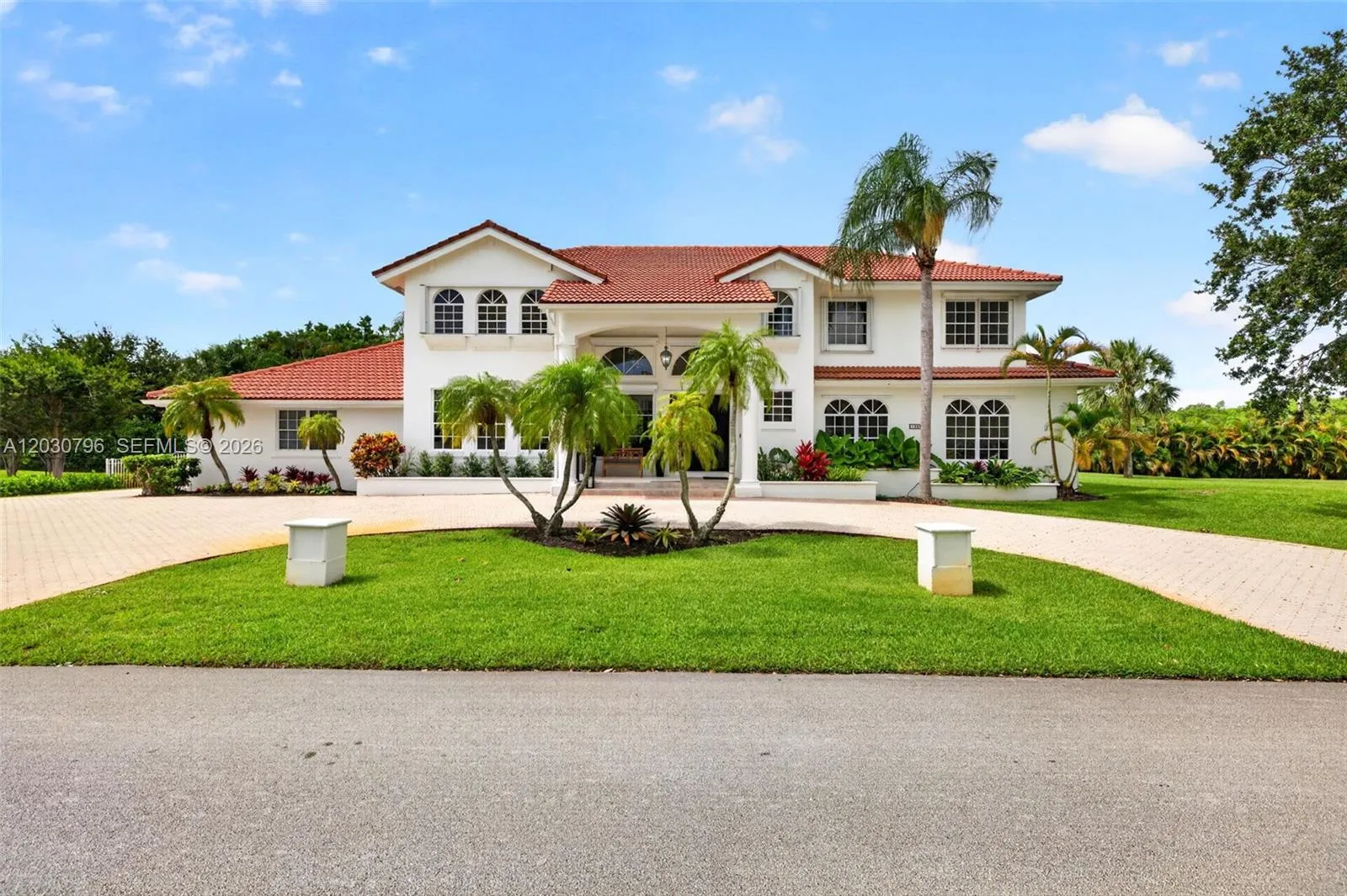 View details of listing 12360 SW 1st Street, Plantation, FL 33325 Plantation with MLS# 
