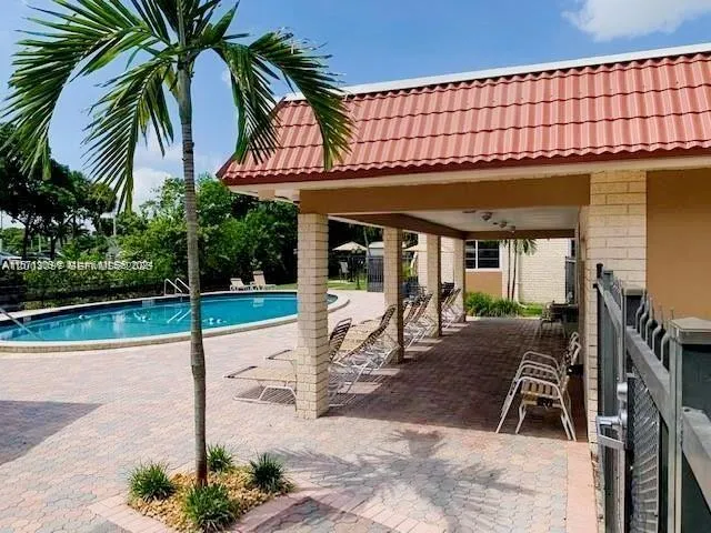 Listing  124 NE 19th Court 114B, Wilton Manors, FL 33305, Wilton Manors, FL 33305