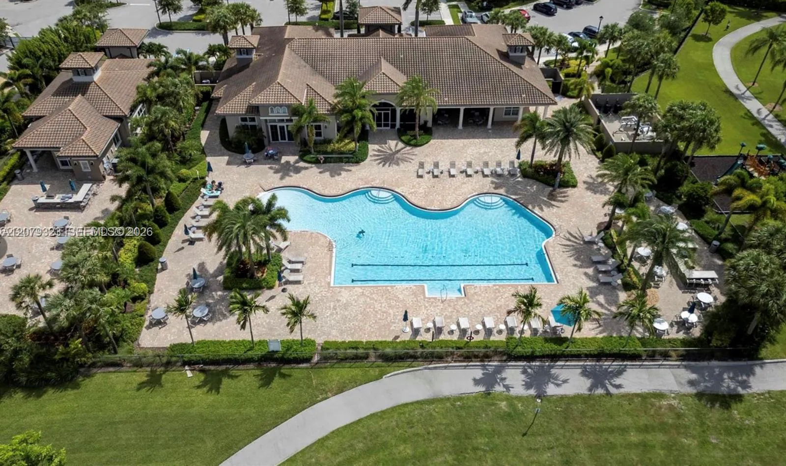 View details of listing 1240 Eucalyptus Drive 2, Hollywood, FL 33021 Hollywood with MLS#