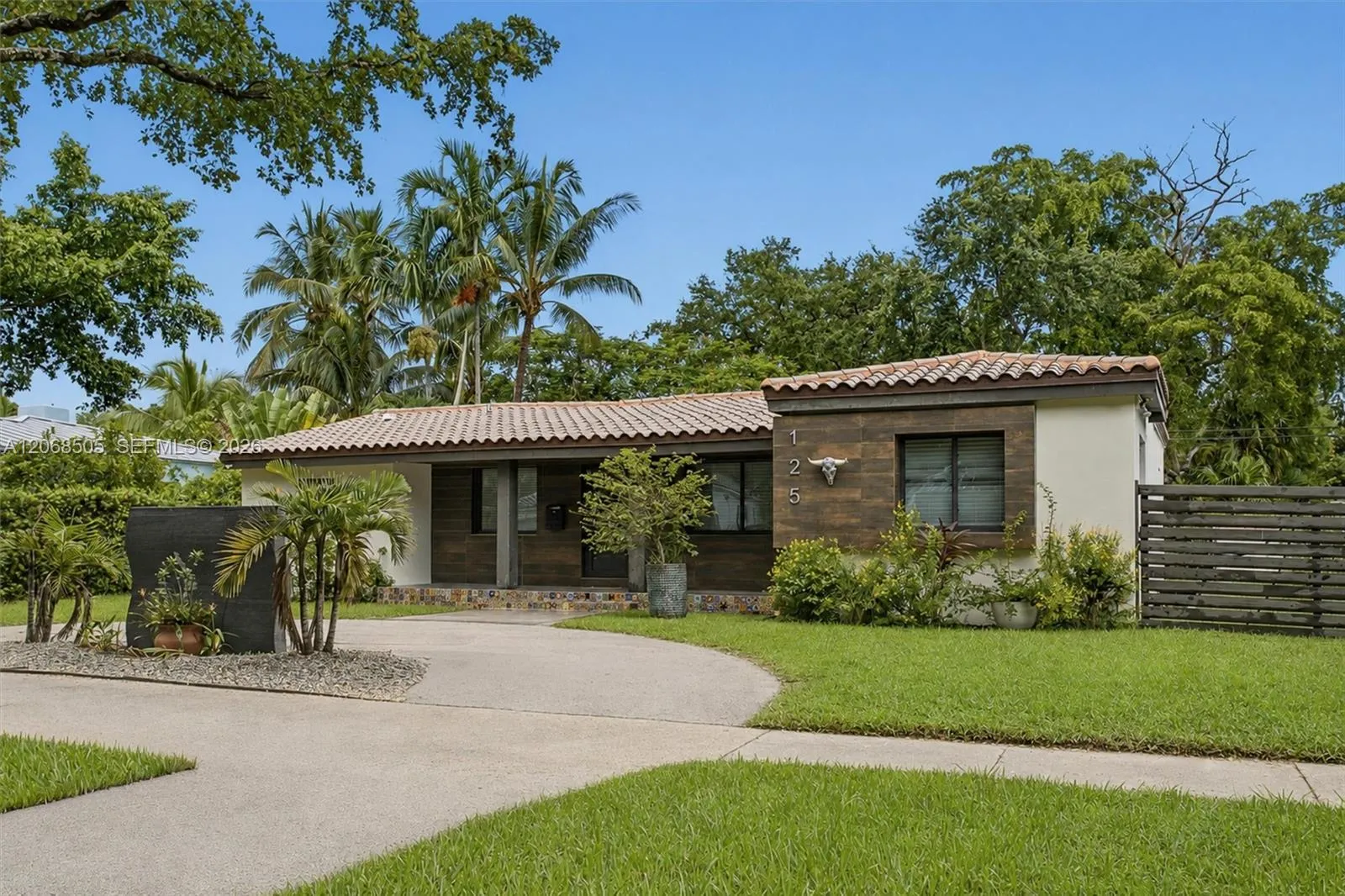 View details of listing 125 NE 107th Street, Miami Shores, FL 33161 Miami Shores with MLS# 