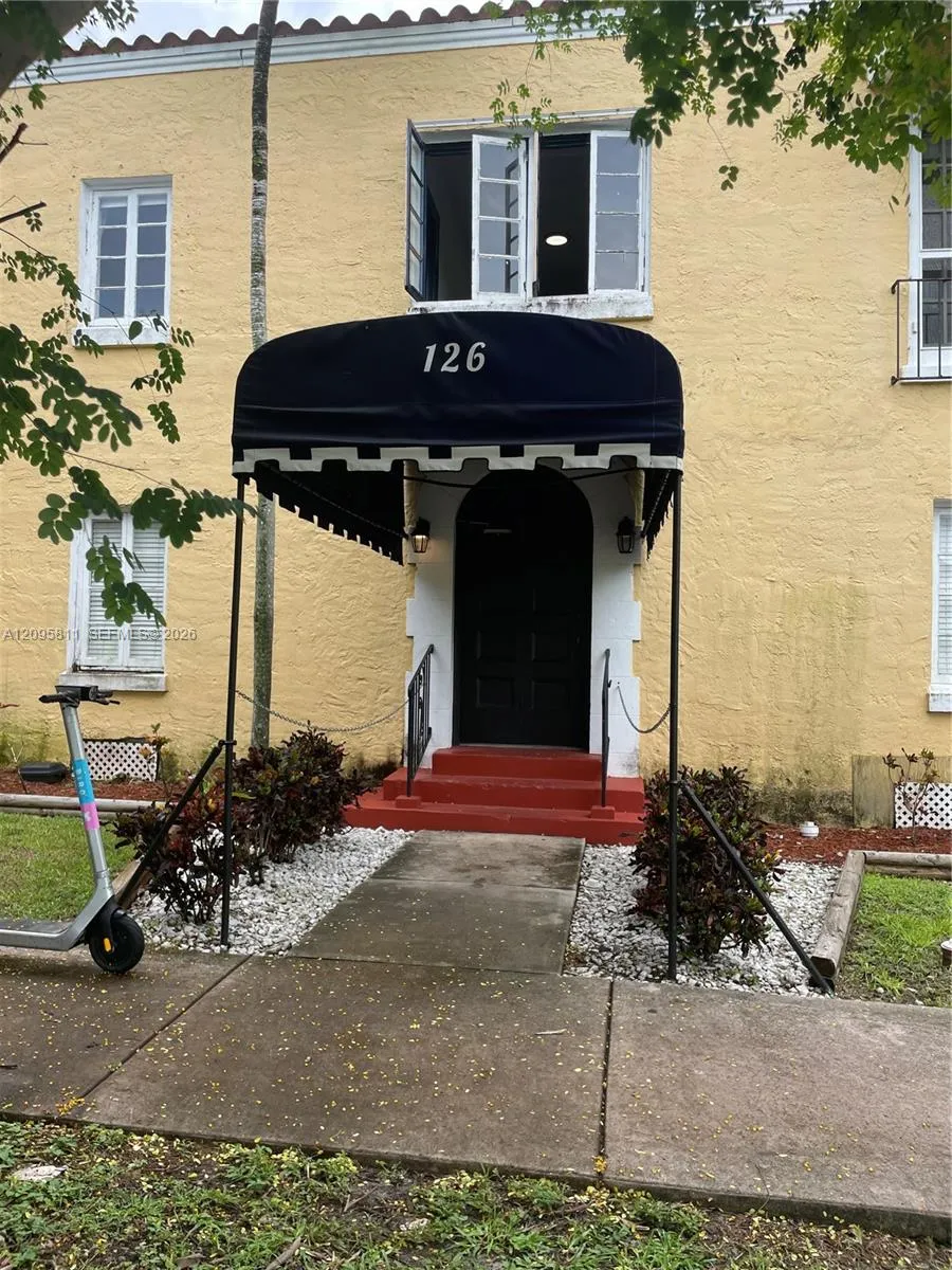 View details of listing 126 Mendoza Avenue 3, Coral Gables, FL 33134 Coral Gables with MLS#