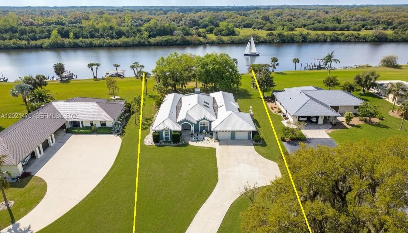 Listing  1261 Riverbend Drive, FL 33935, FL 33935