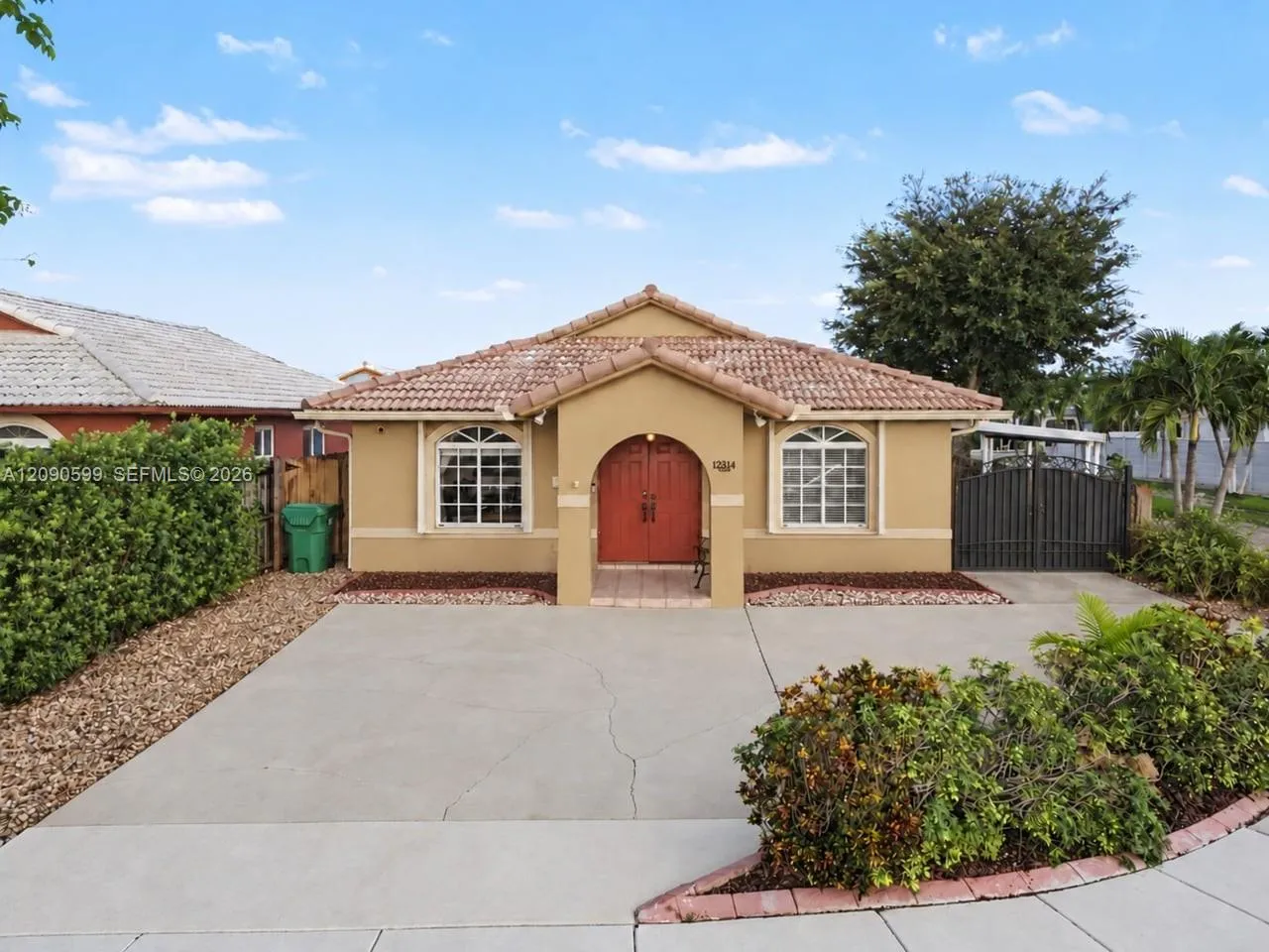 Listing  12711 NW 99th Place, Hialeah Gardens, FL 33018, Hialeah Gardens, FL 33018