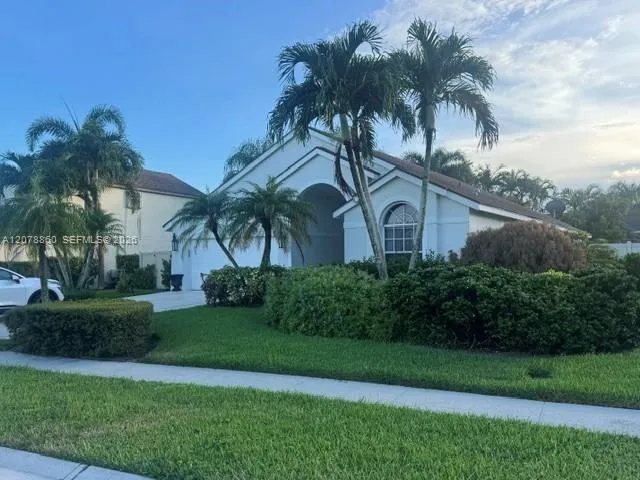 View details of listing 12741 Meadowbreeze Drive, Wellington, FL 33414 Wellington with MLS# 