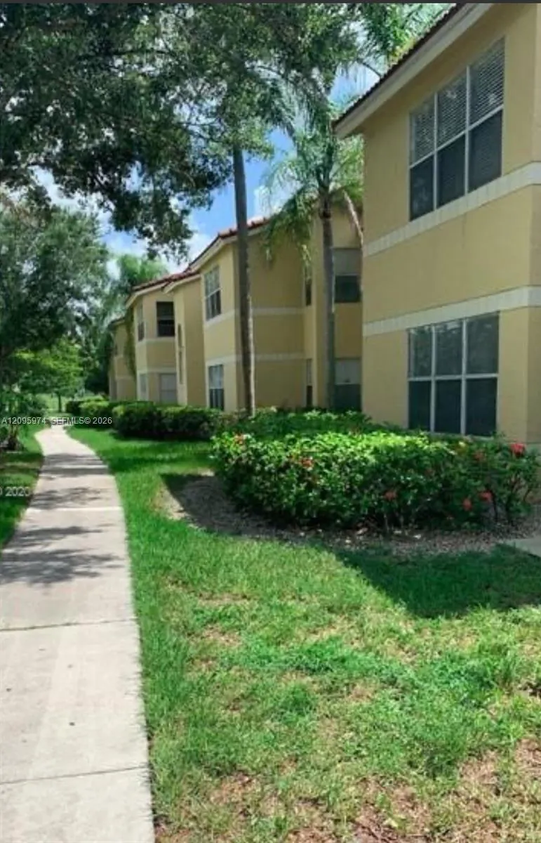 View details of listing 12840 Vista Isles Drive 626, Sunrise, FL 33325 Sunrise with MLS#