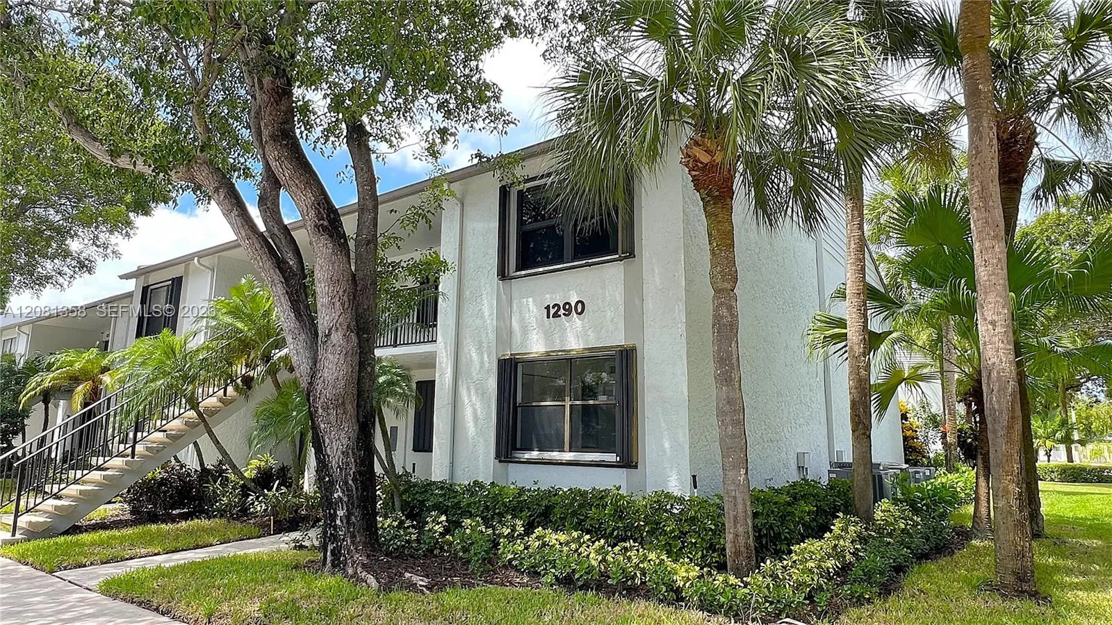 View details of listing 1290 S Military Trail 416, Deerfield Beach, FL 33442 Deerfield Beach with MLS#