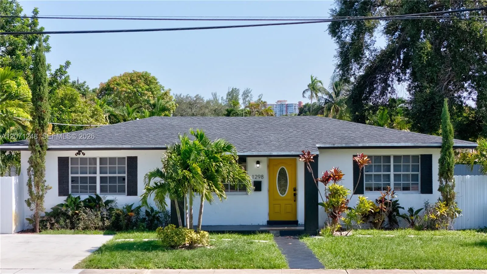 Listing  1298 NE 199th Street, Miami, FL 33179, Miami, FL 33179