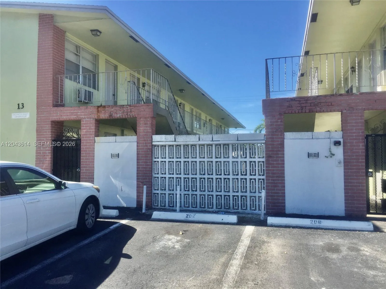 View details of listing 13 NE 2nd Avenue 104, Dania Beach, FL 33004 Dania Beach with MLS# 