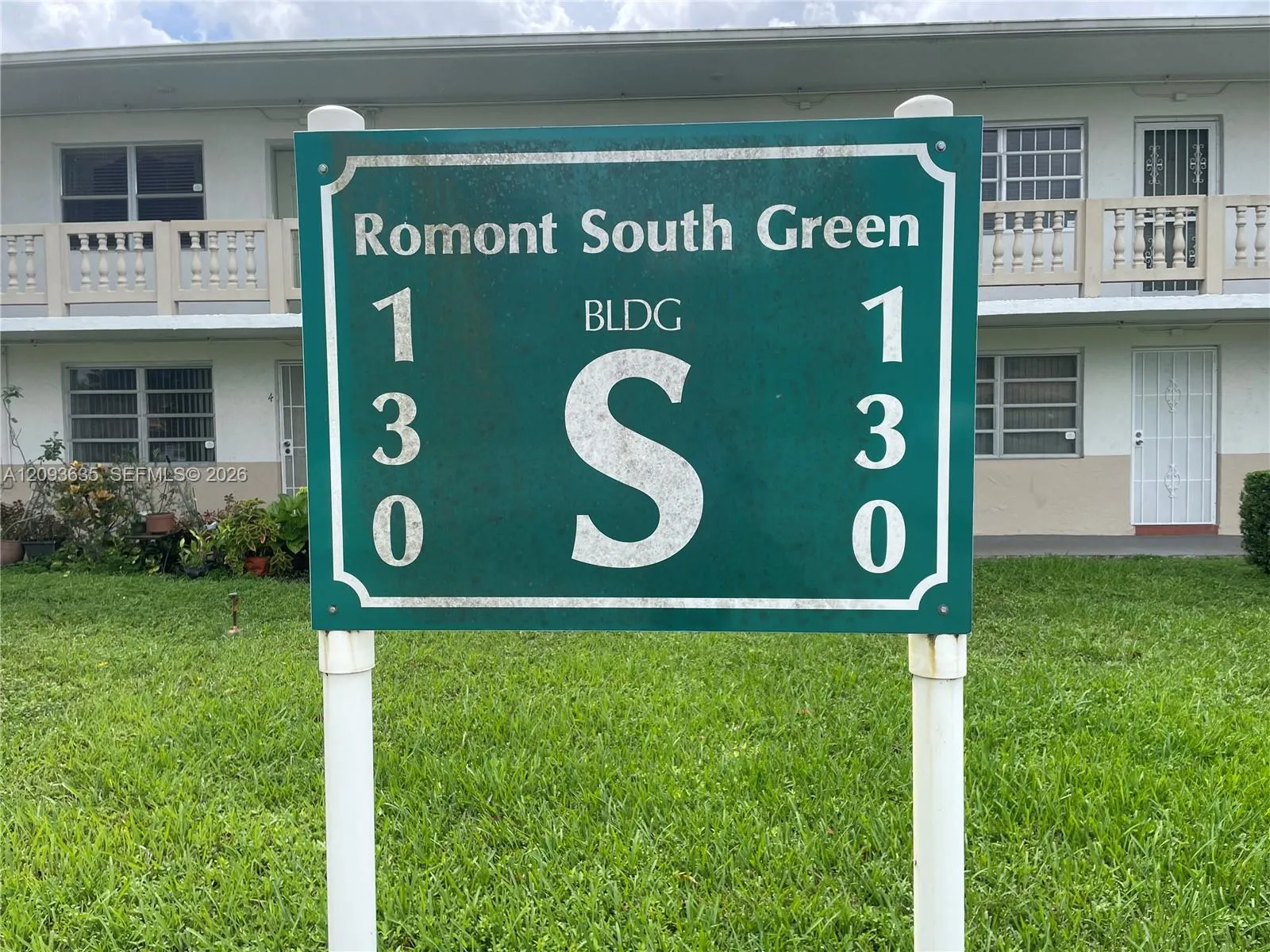 View details of listing 130 NE 202nd Terrace S4, Miami Gardens, FL 33179 Miami Gardens with MLS#