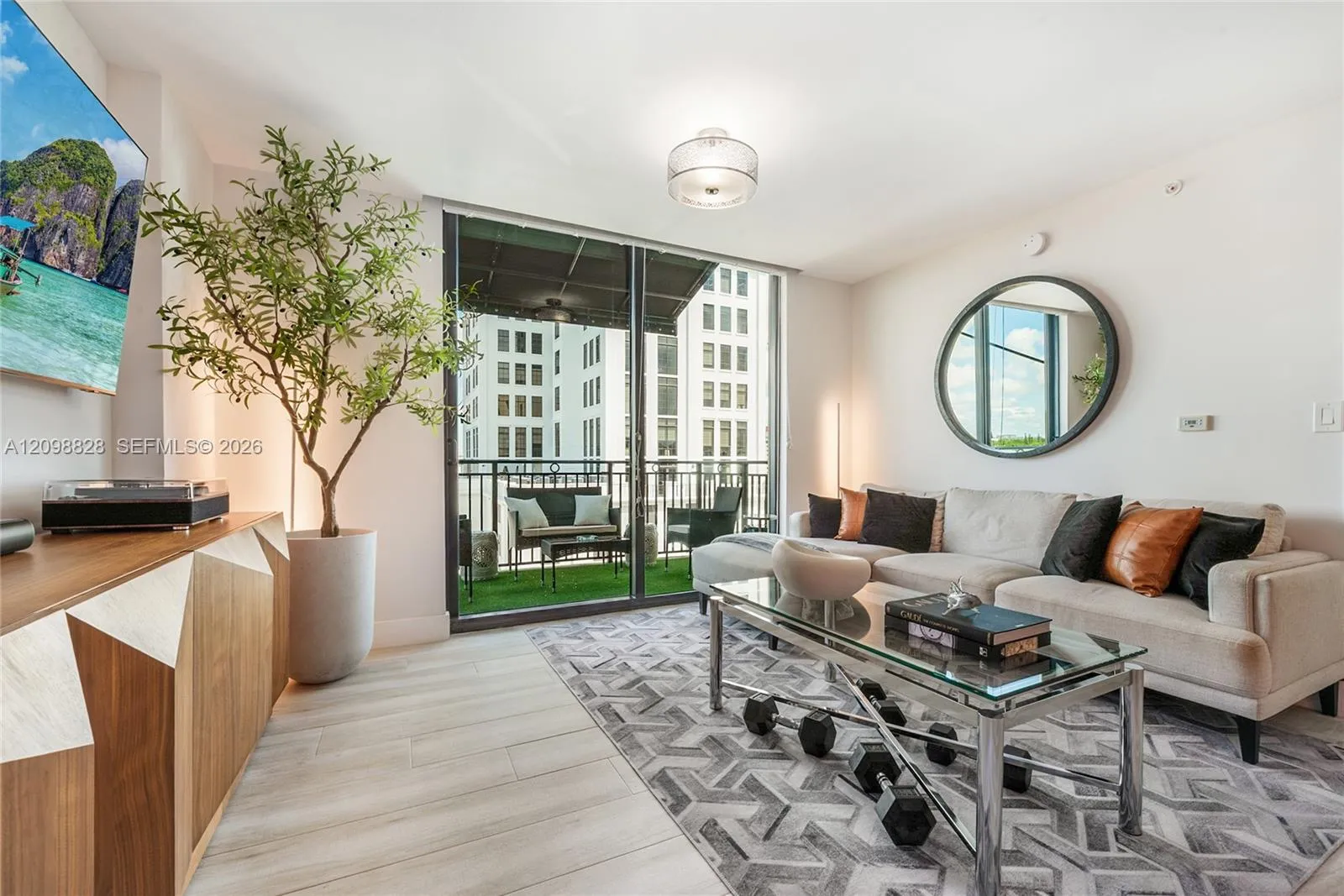 View details of listing 1300 Ponce De Leon Boulevard 800, Coral Gables, FL 33134 Coral Gables with MLS#
