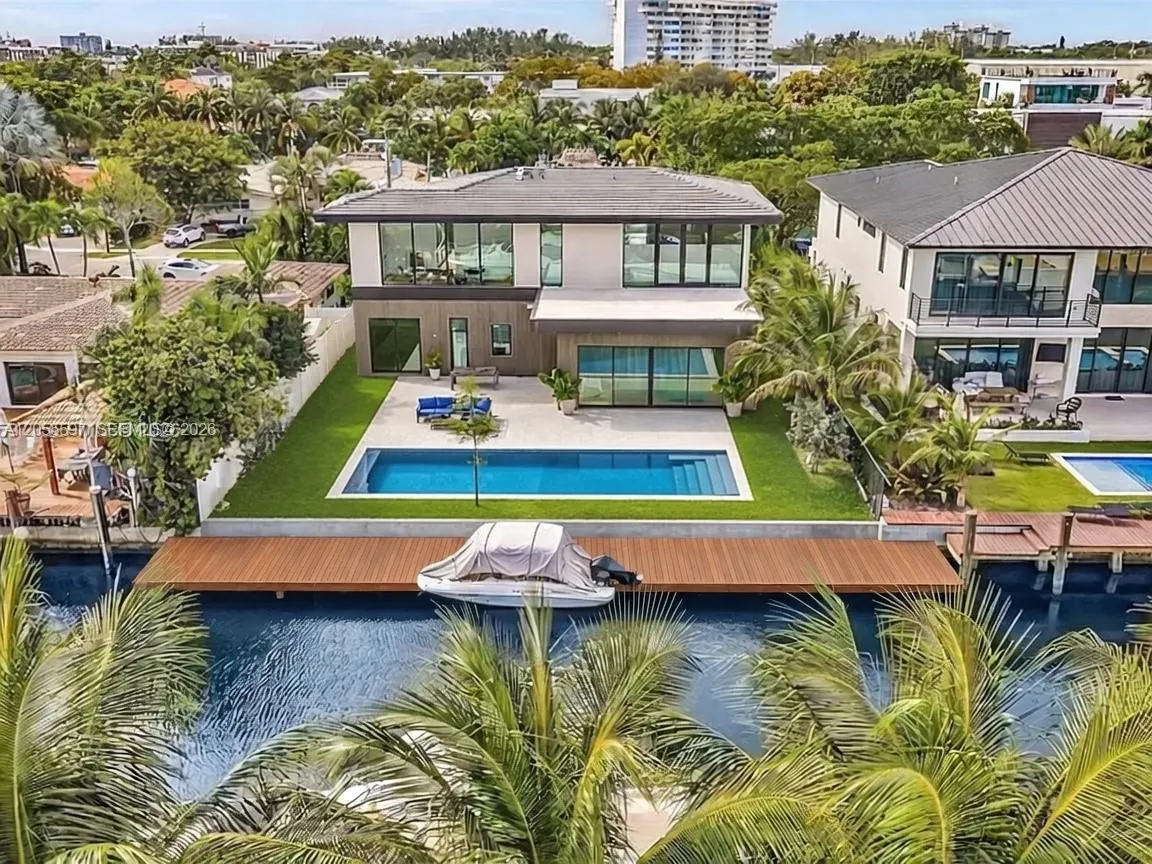 Listing  13045 Coronado Terrace, North Miami, FL 33181, North Miami, FL 33181