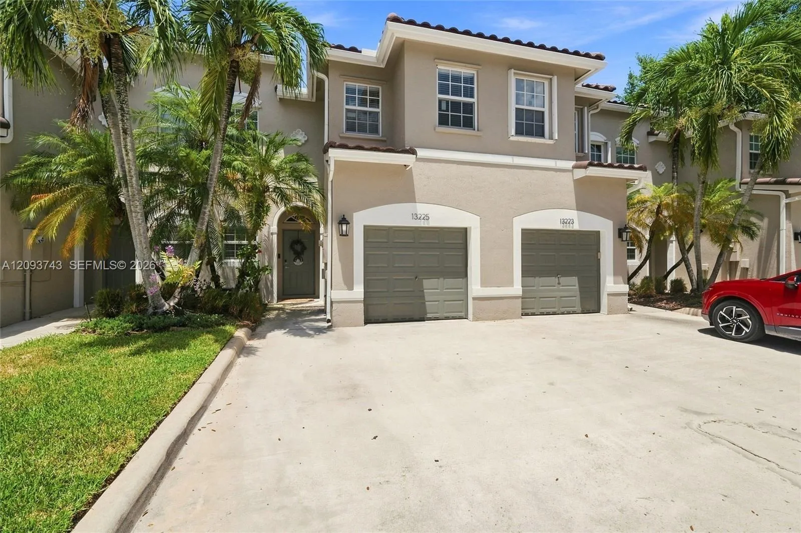 View details of listing 13225 NW 7th Drive, Plantation, FL 33325 Plantation with MLS# 