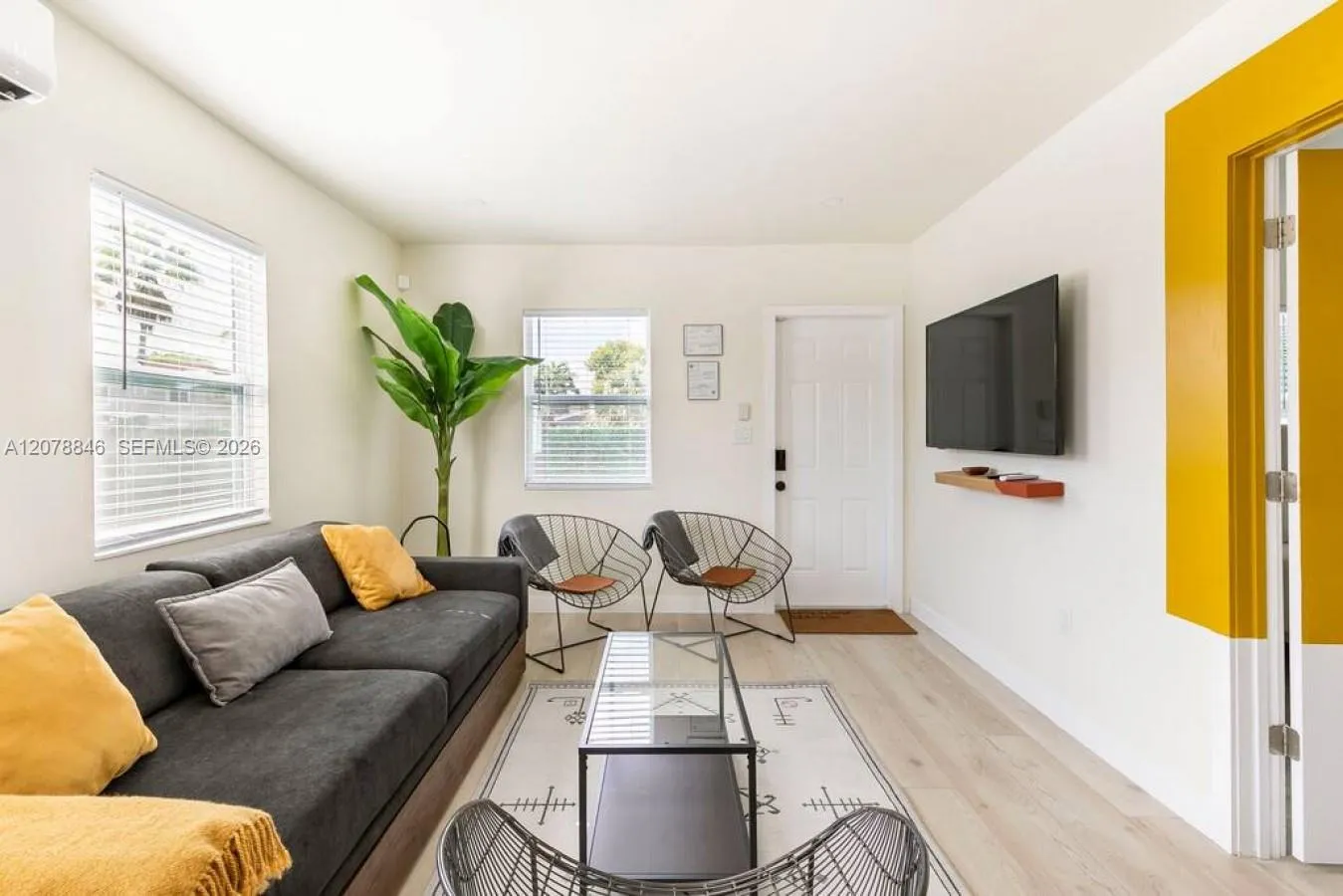 Listing  1332 NE 5th Avenue 1, Fort Lauderdale, FL 33304, Fort Lauderdale, FL 33304