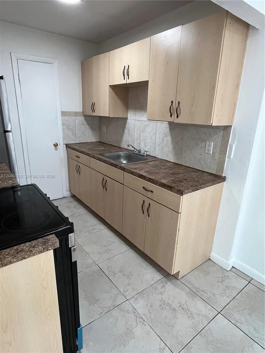 View details of listing 1333 S Dixie Highway 213, Deerfield Beach, FL 33441 Deerfield Beach with MLS#