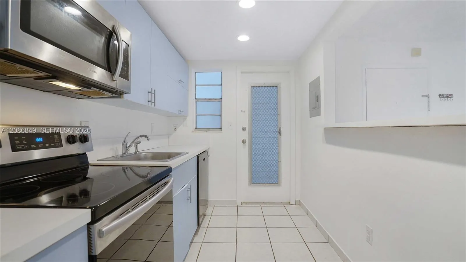 View details of listing 1340 Lincoln Road 404, Miami Beach, FL 33139 Miami Beach with MLS# 
