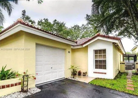 View details of listing 1341 Seagrape Circle 1341, Weston, FL 33326 Weston with MLS#
