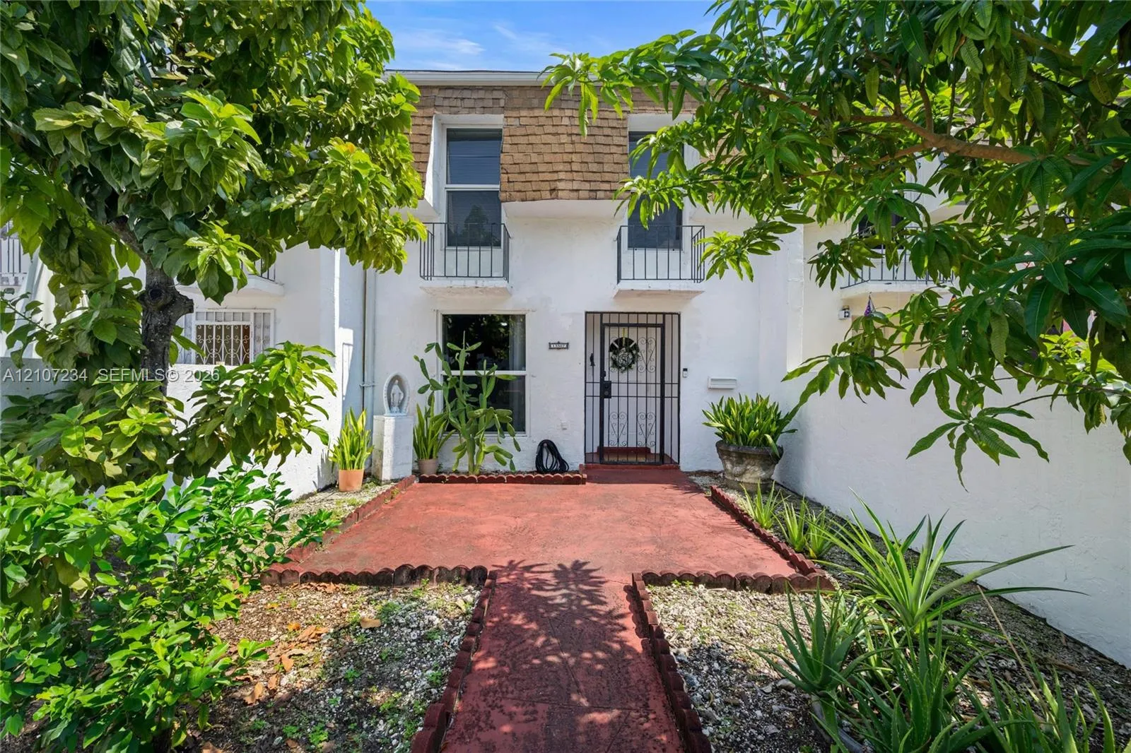 View details of listing 13507 NE 24th Court, North Miami, FL 33181 North Miami with MLS#