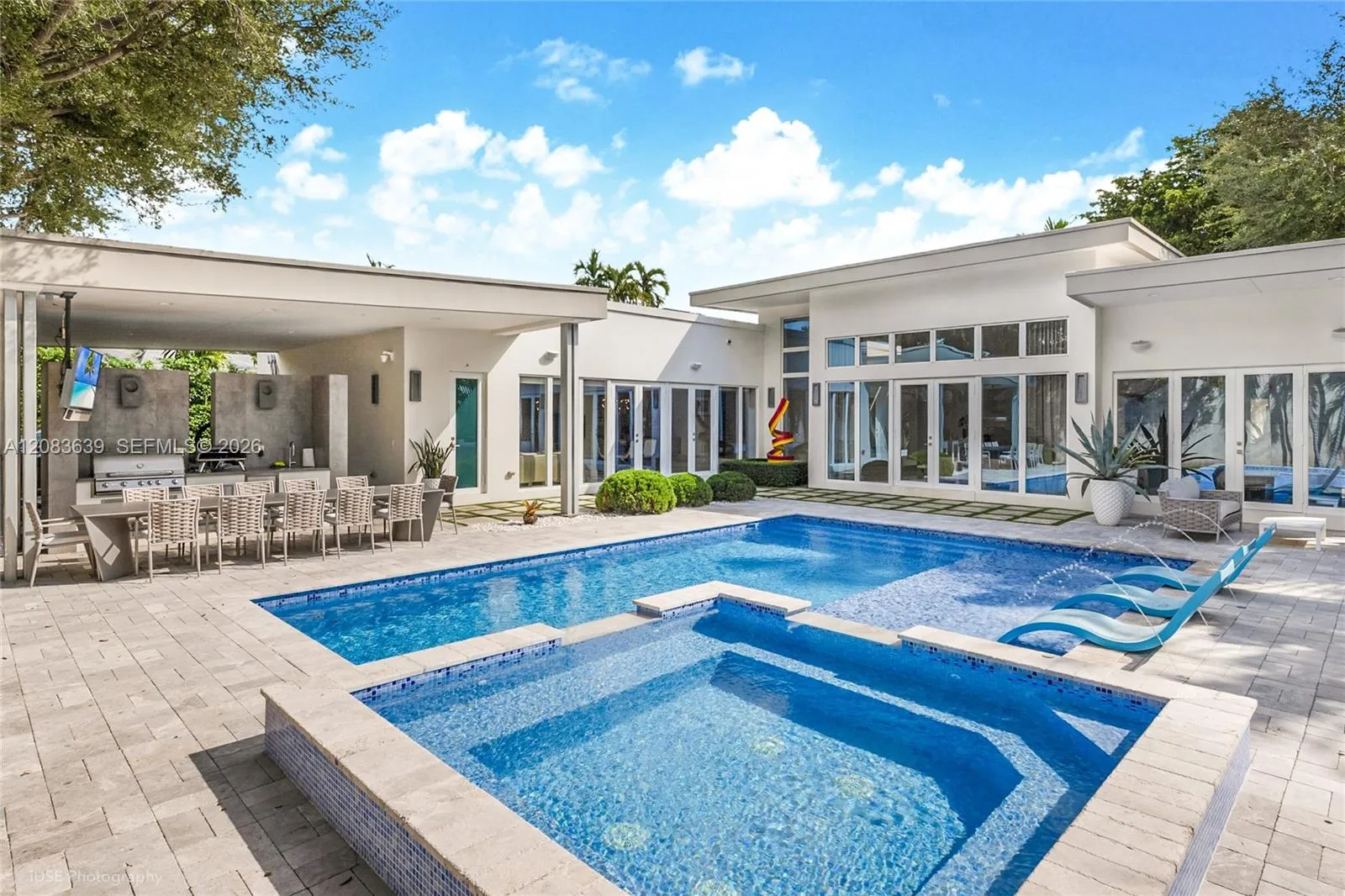 Listing  137 W Shore Drive W, Miami, FL 33133, Miami, FL 33133