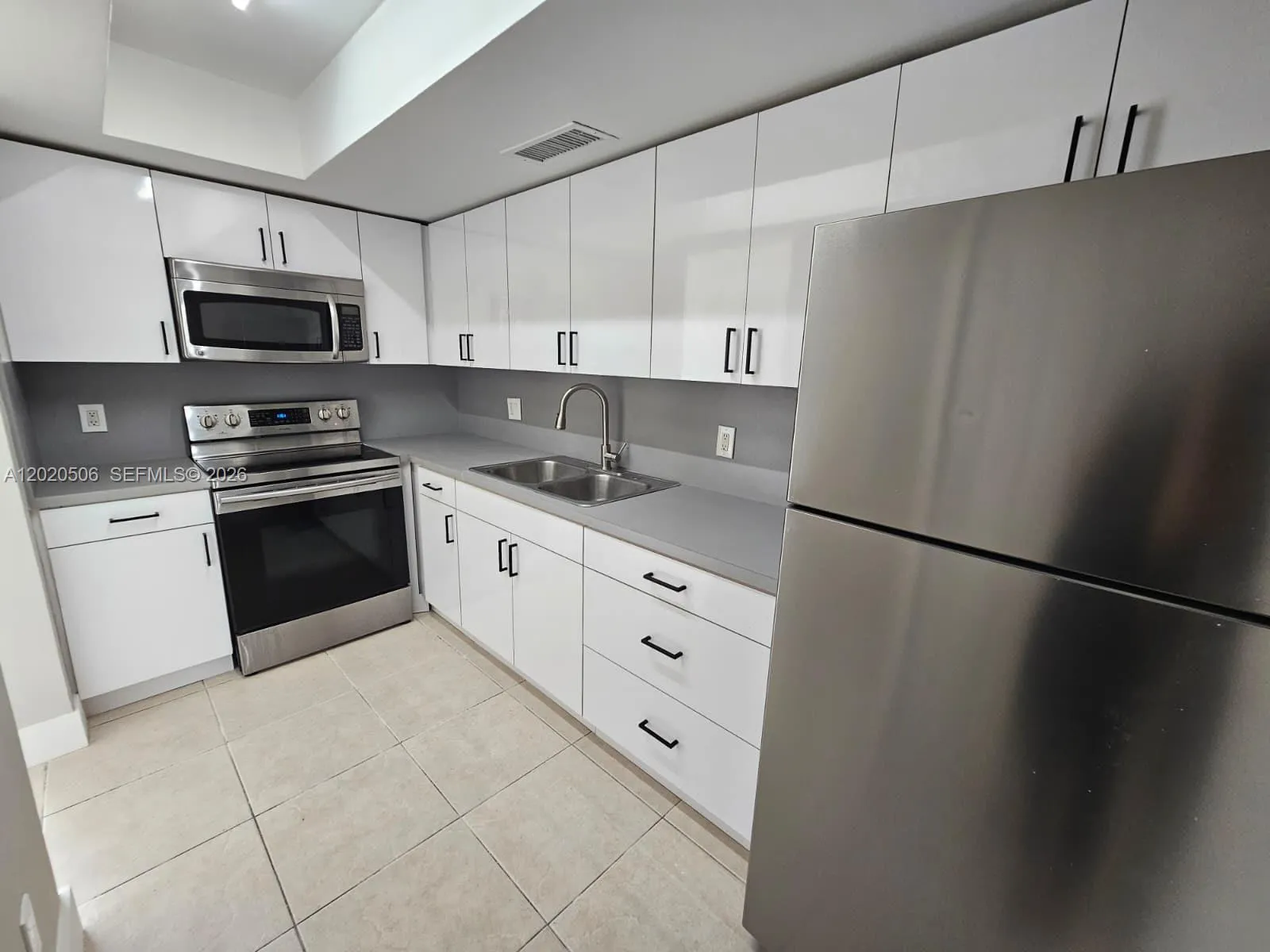 Listing  13700 NE 6th Avenue 106, North Miami, FL 33161, North Miami, FL 33161