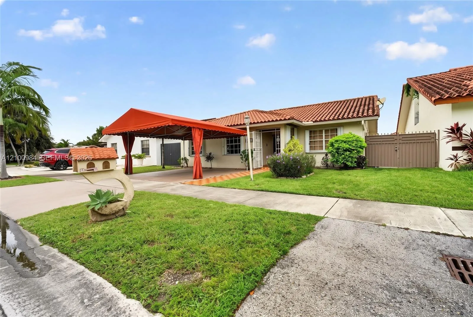View details of listing 13889 SW 158th Terrace 13889, Miami, FL 33177 Miami with MLS# 