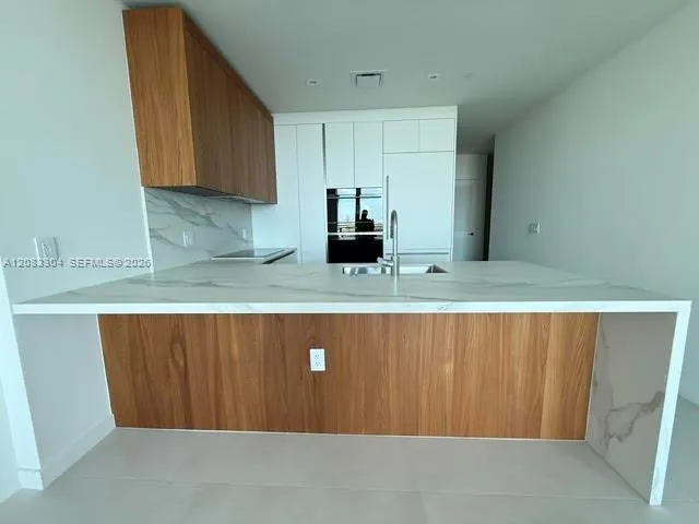Listing  1400 Biscayne Boulevard 904, Miami, FL 33132, Miami, FL 33132
