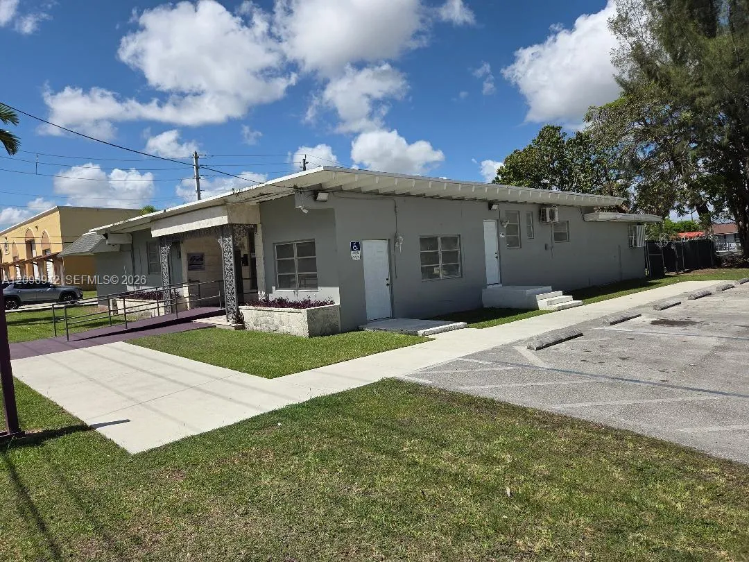 View details of listing 1400 NW 3rd Avenue, Florida City, FL 33034 Florida City with MLS#