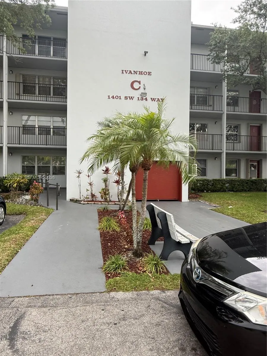 Listing  1401 SW 134th Way 106C, Pembroke Pines, FL 33027, Pembroke Pines, FL 33027