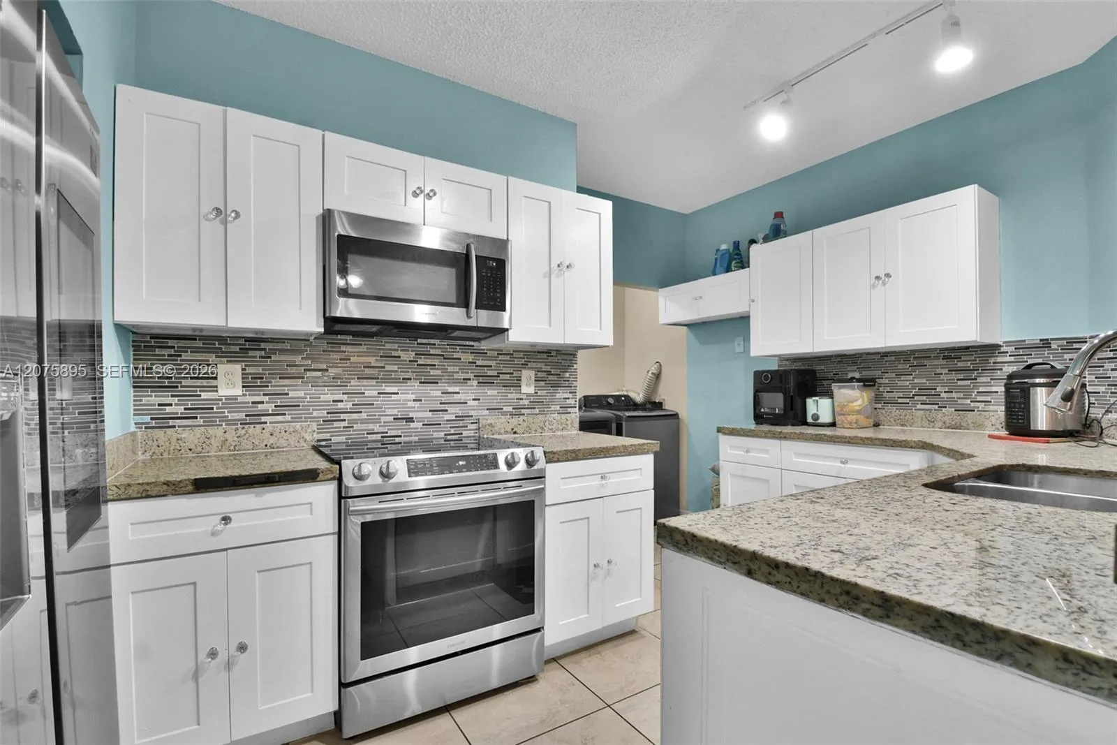 Listing  1419 Avon Lane 216, North Lauderdale, FL 33068, North Lauderdale, FL 33068