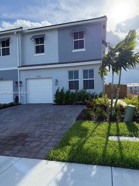 View details of listing 142 NE 14th Terrace, Homestead, FL 33033 Homestead with MLS#