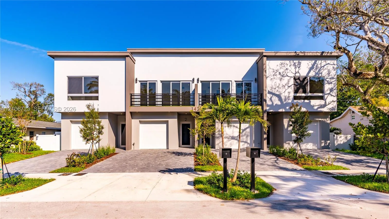 View details of listing 1421 SW 24th Court, Fort Lauderdale, FL 33315 Fort Lauderdale with MLS#