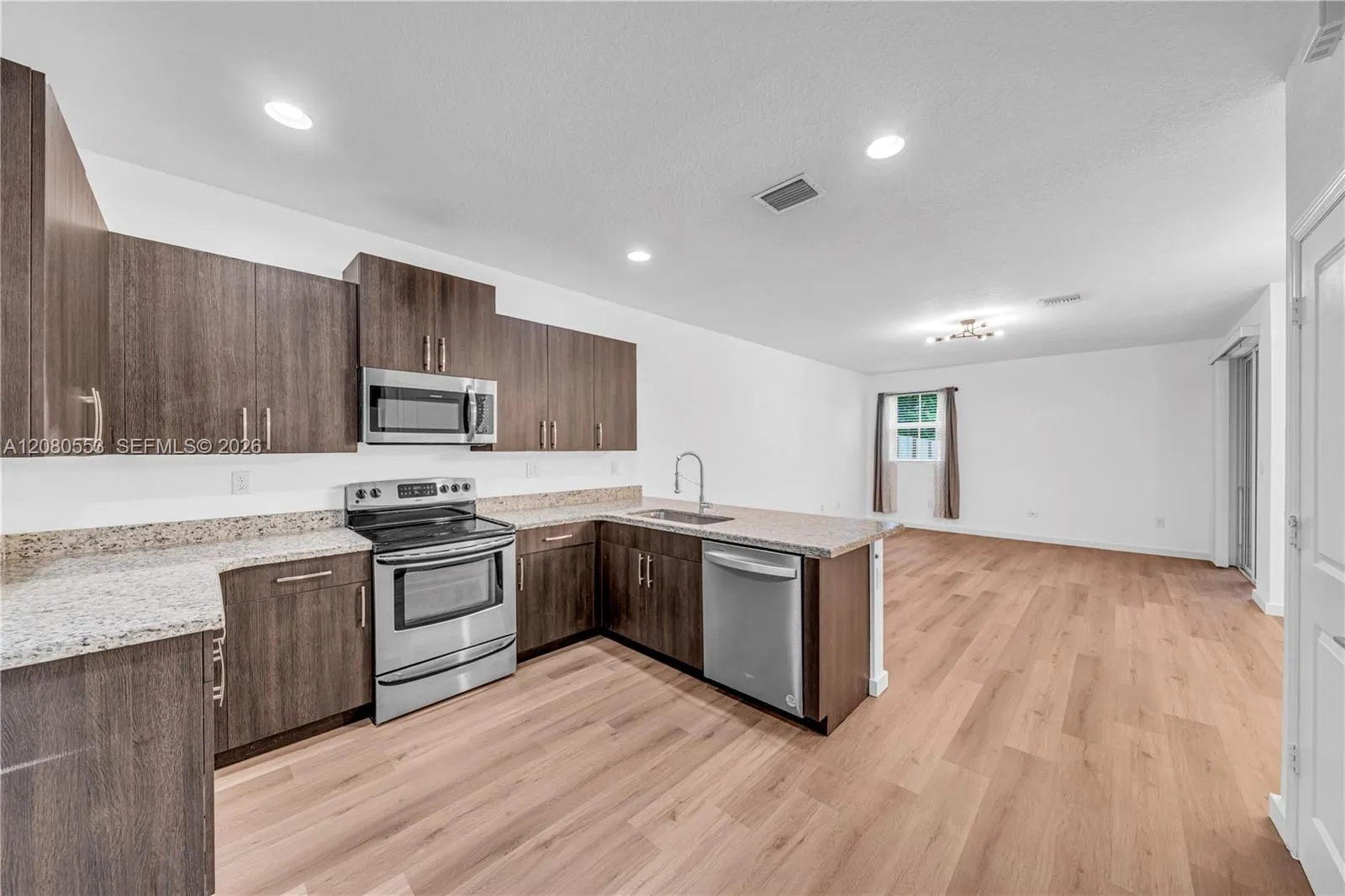 Listing  1426 SE 24th Terrace, Homestead, FL 33035, Homestead, FL 33035