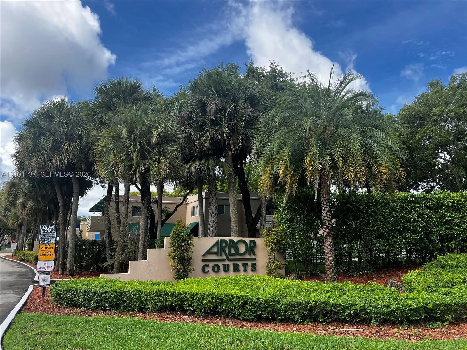 Listing  14368 SW 98th Terrace, Miami, FL 33186, Miami, FL 33186