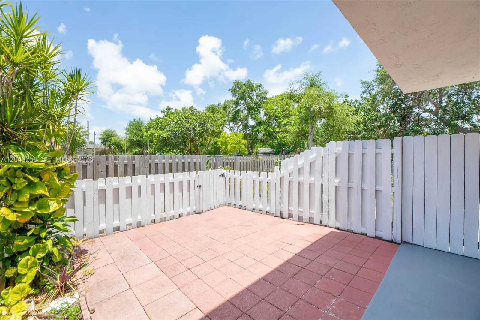 Listing  1450 NE 151st Street 101, Miami, FL 33162, Miami, FL 33162