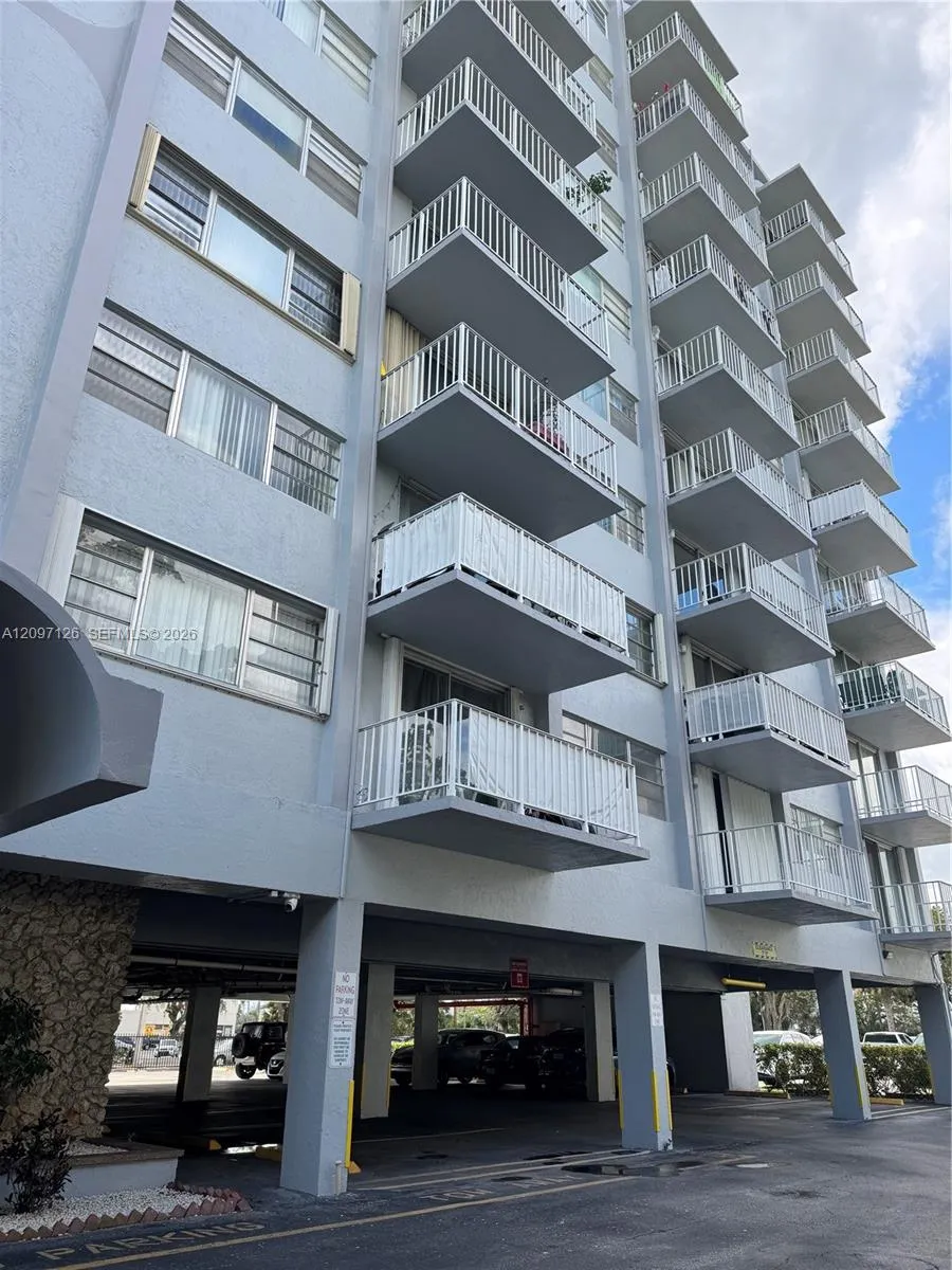 View details of listing 1470 NE 125th Terrace 205, North Miami, FL 33161 North Miami with MLS#