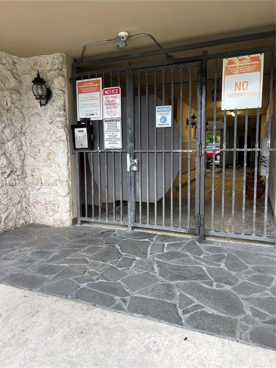 View details of listing 1475 NE 125th Terrace 512A, North Miami, FL 33161 North Miami with MLS#