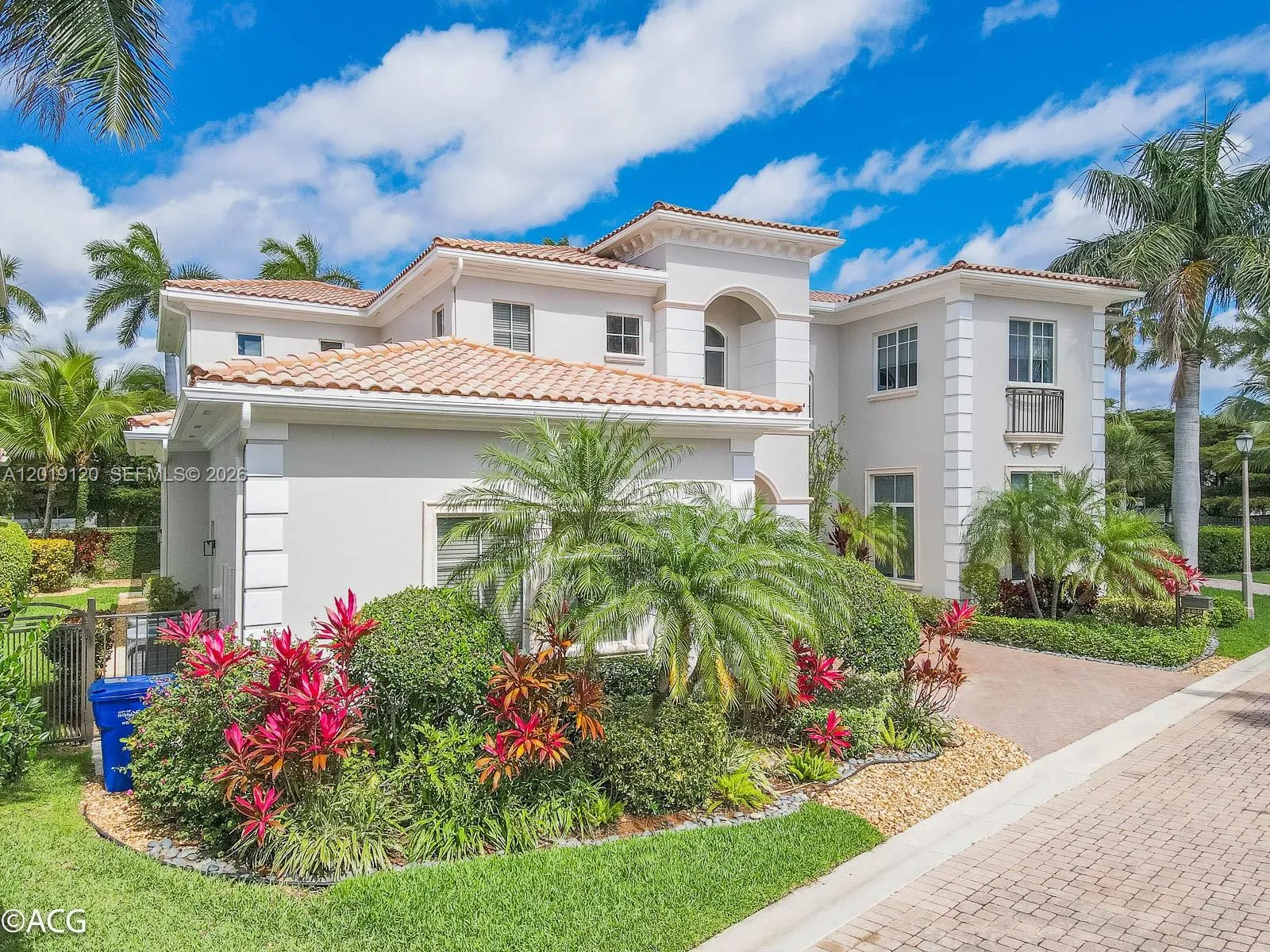 Listing  1480 Windjammer Way ., Hollywood, FL 33019, Hollywood, FL 33019