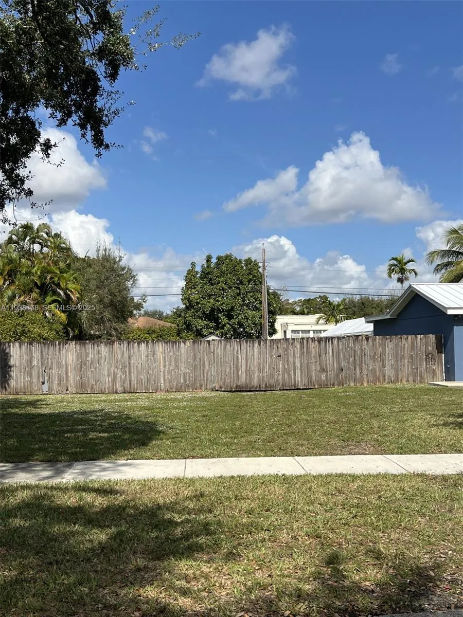 View details of listing 149 Glendale Drive, Miami Springs, FL 33166 Miami Springs with MLS#