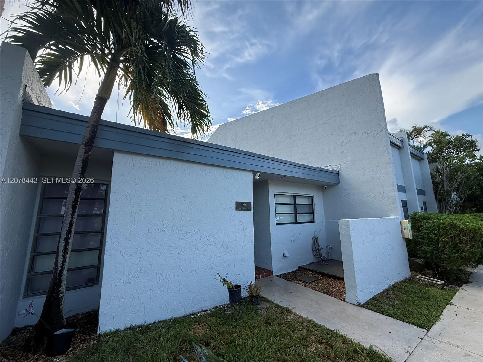 View details of listing 1501 NW 94th Avenue 237, Pembroke Pines, FL 33024 Pembroke Pines with MLS#
