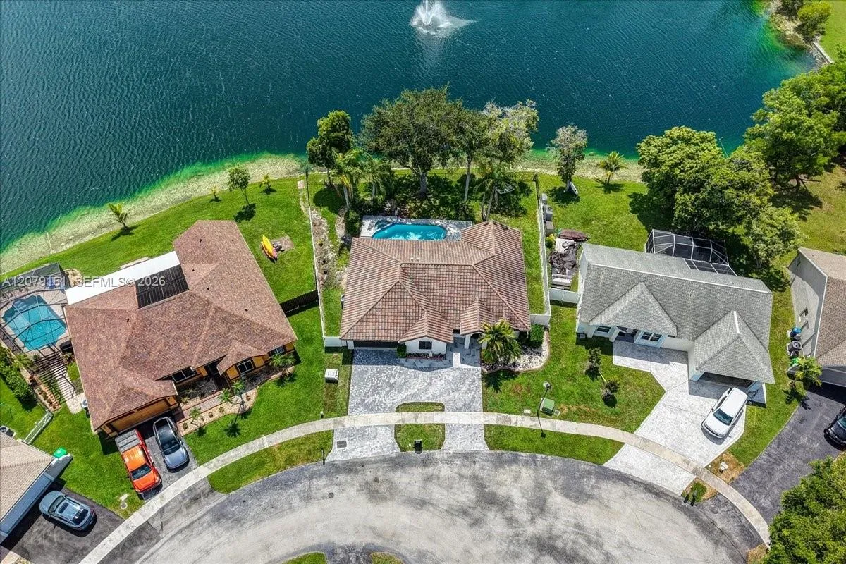 Listing  15056 SW 10th Street, Sunrise, FL 33326, Sunrise, FL 33326