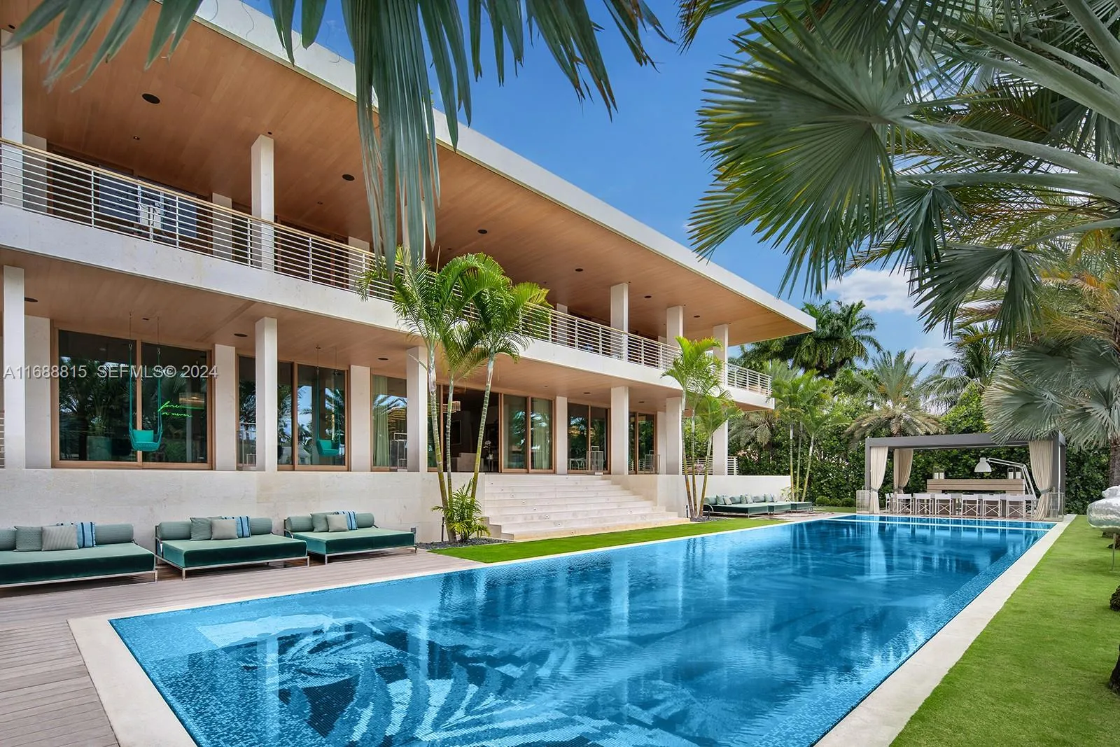 View details of listing 1510 W 25th Street, Miami Beach, FL 33140 Miami Beach with MLS#