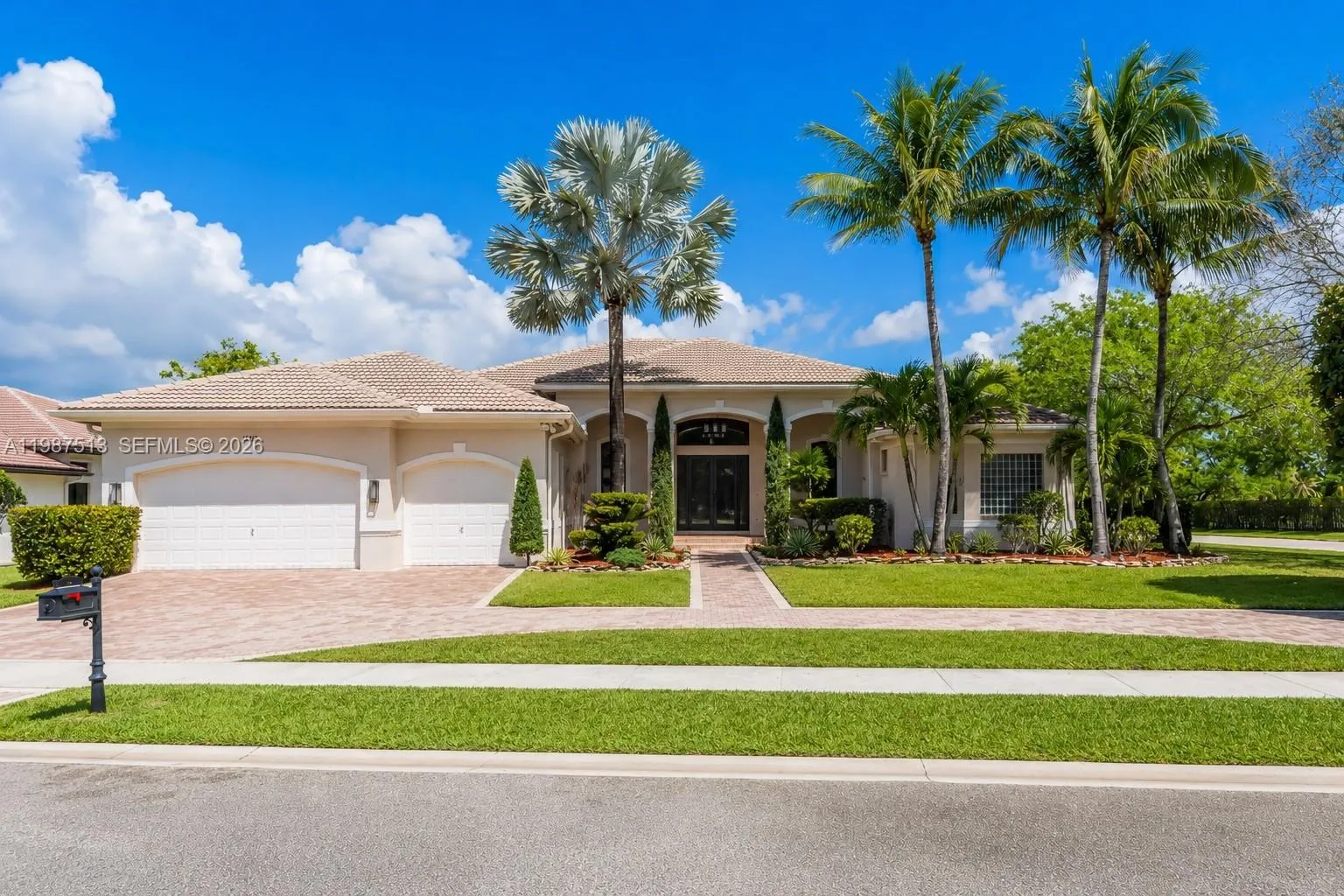 Listing  15127 SW 40th Street, Davie, FL 33331, Davie, FL 33331