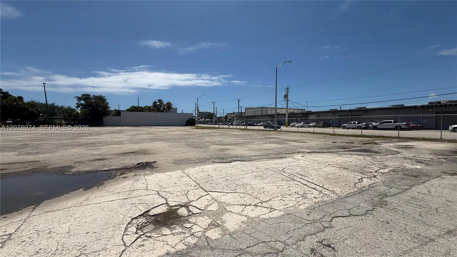 Listing  15151 W Dixie Highway, North Miami Beach, FL 33162, North Miami Beach, FL 33162