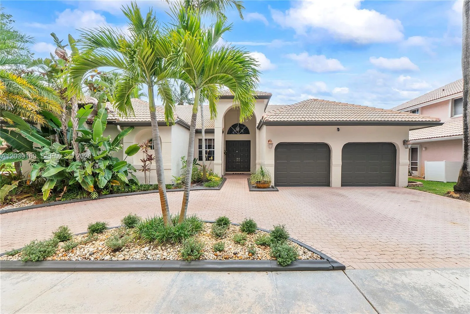 View details of listing 1522 NW 182nd Way, Pembroke Pines, FL 33029 Pembroke Pines with MLS# 