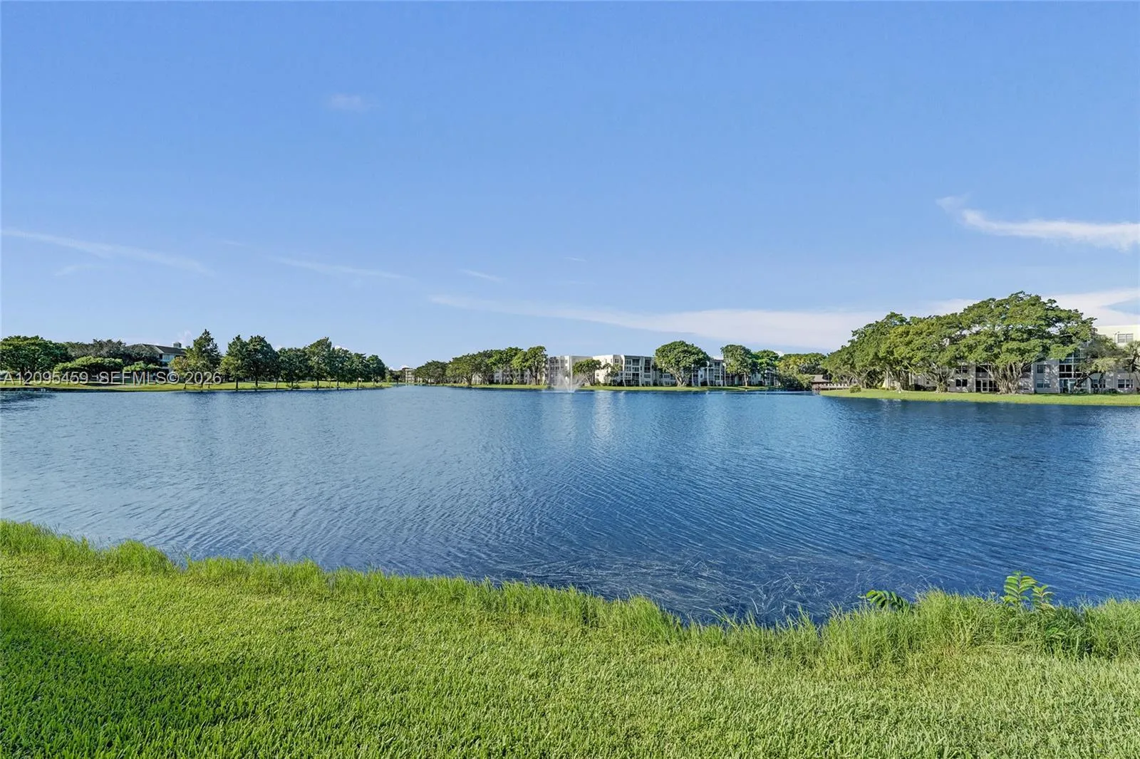 View details of listing 1522 Whitehall Drive 106, Davie, FL 33324 Davie with MLS# 