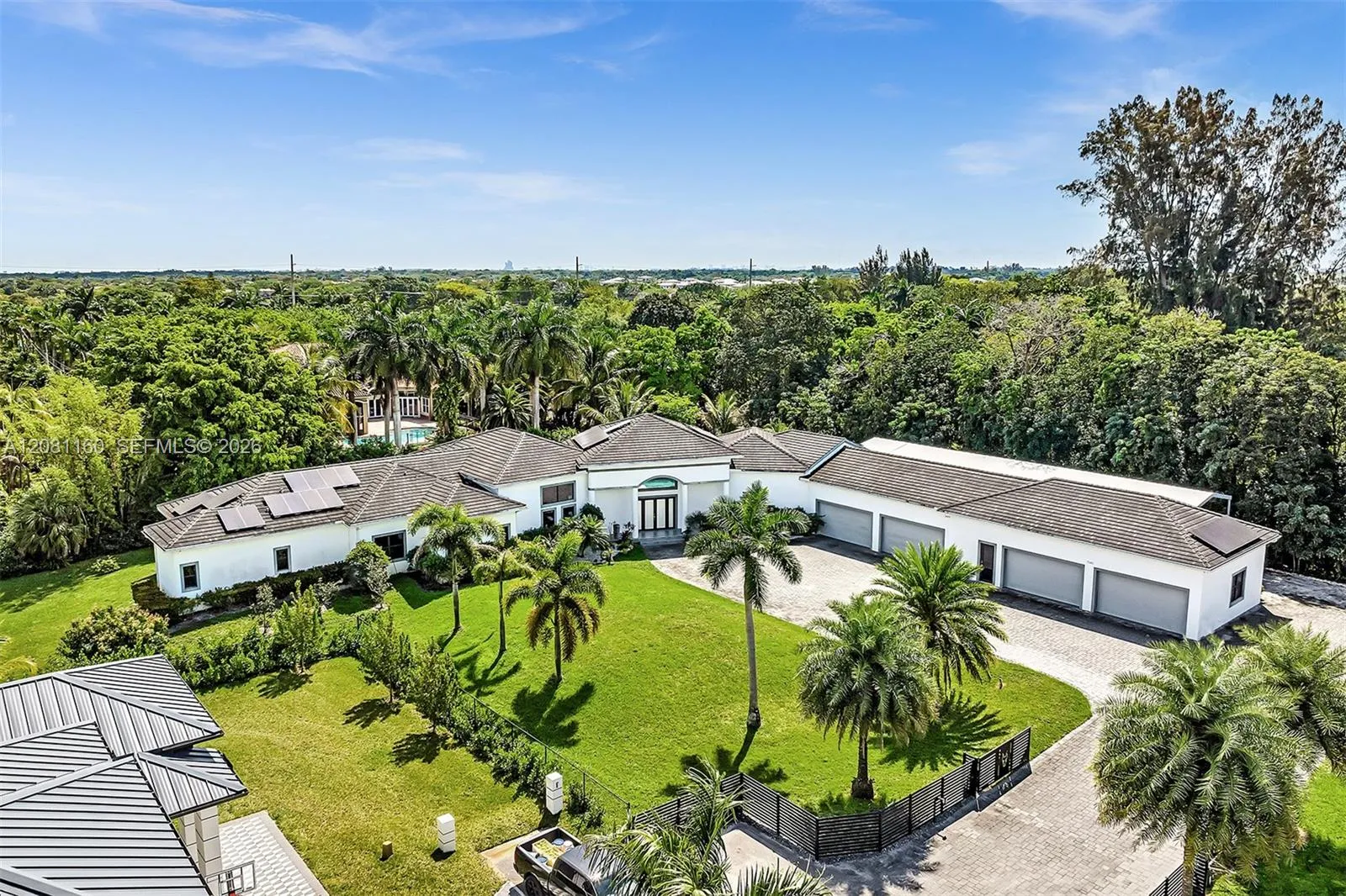 View details of listing 1540 SW 115th Avenue, Davie, FL 33325 Davie with MLS#