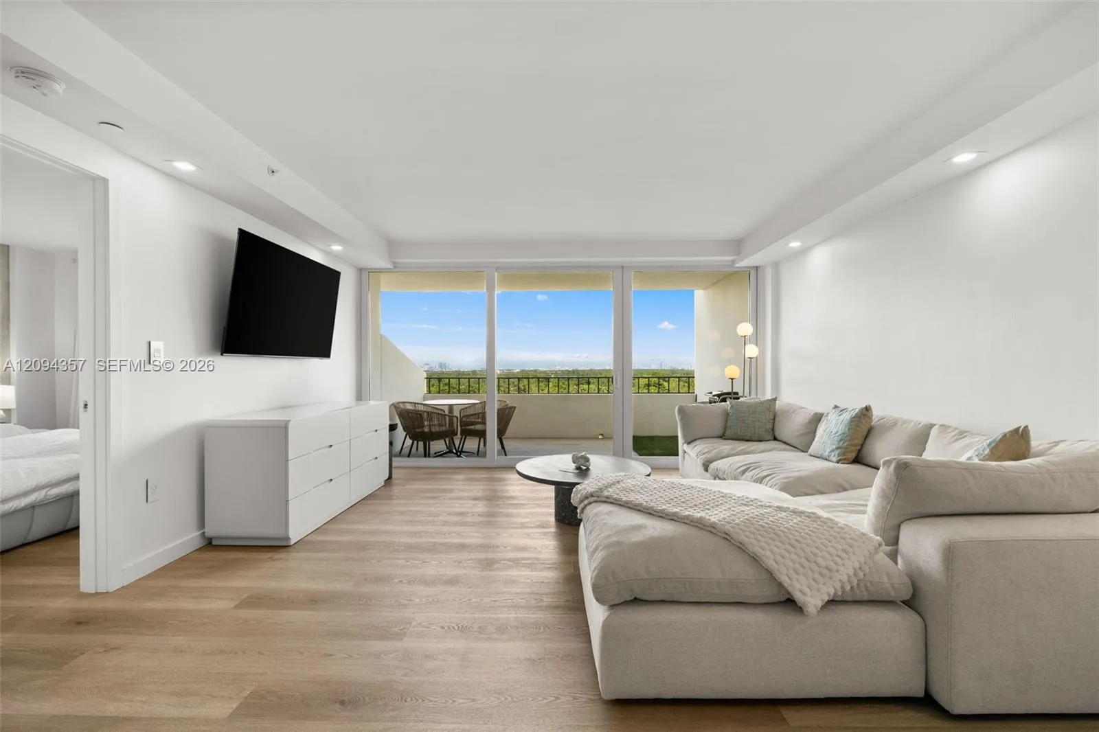 View details of listing 155 Ocean Lane Drive 1002, Key Biscayne, FL 33149 Key Biscayne with MLS#