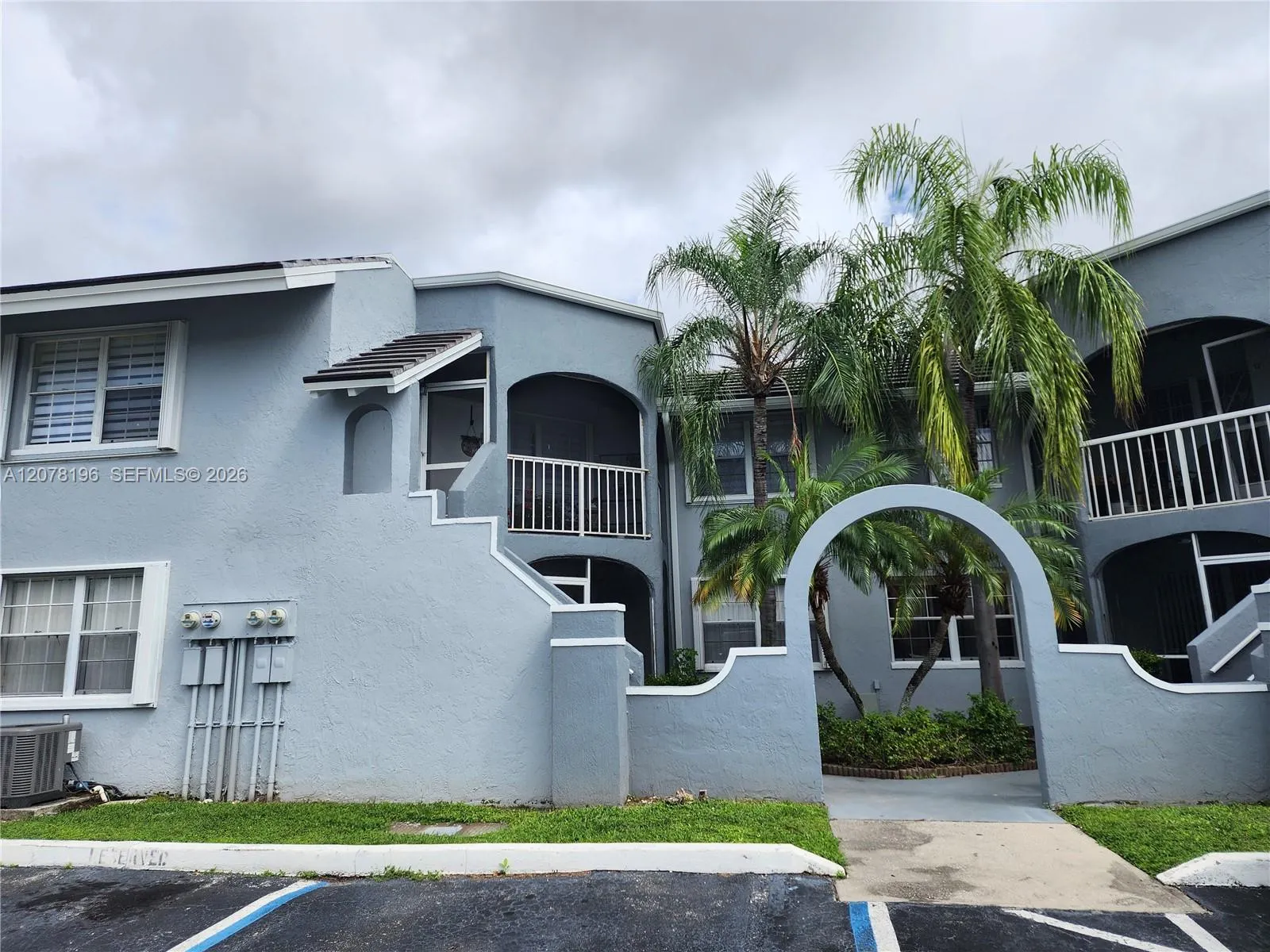 Listing  15615 SW 74th Cir Drive 13-2, Miami, FL 33193, Miami, FL 33193