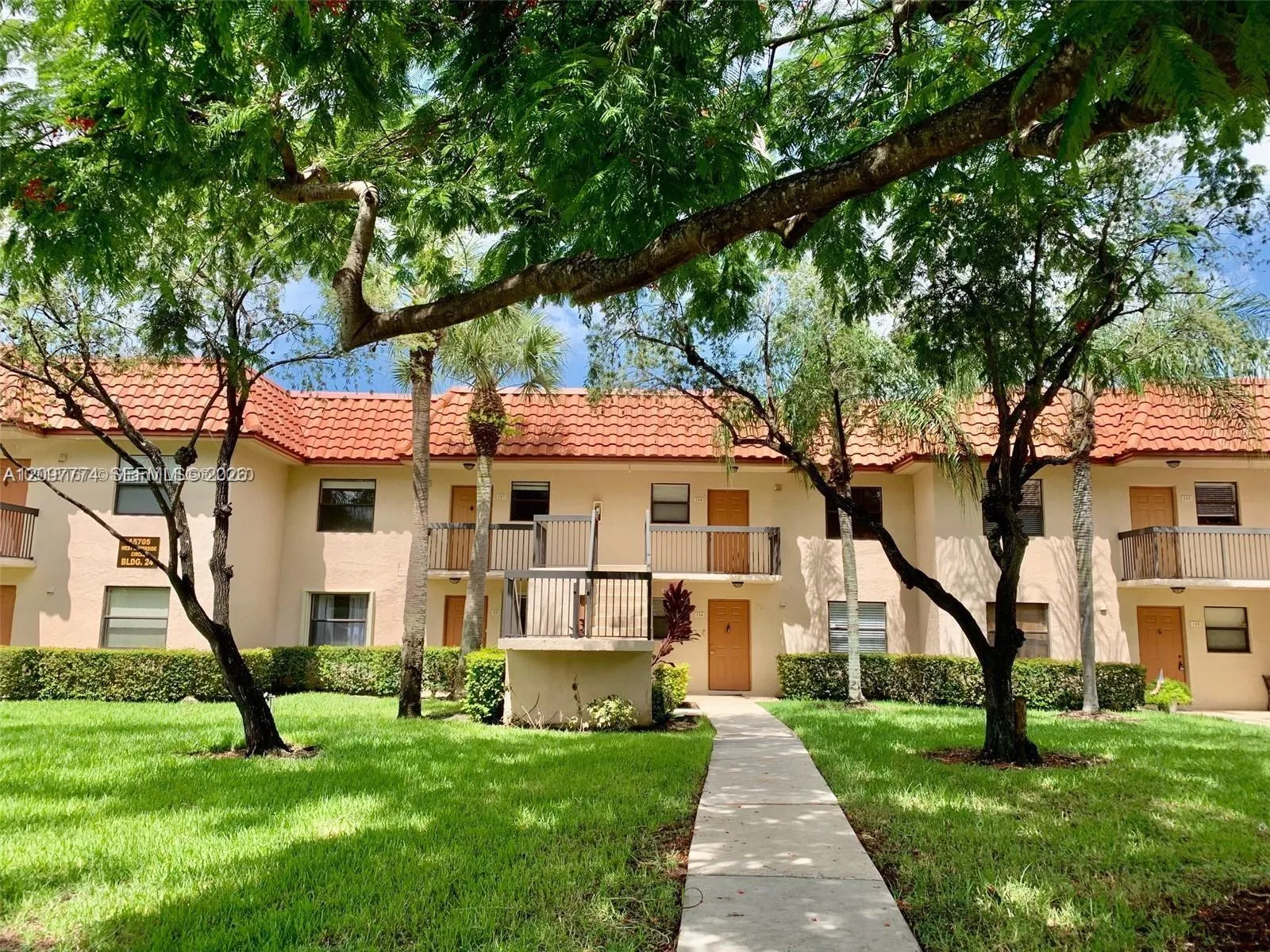 View details of listing 15705 W Waterside Circle 203, Sunrise, FL 33326 Sunrise with MLS#